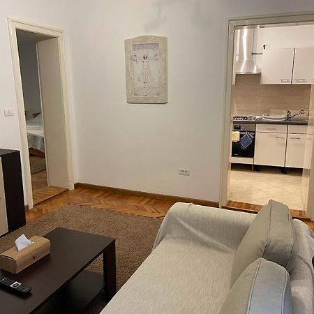 Crisan 40 Casa Muntean 100Mp 3Camere 3Paturi 1 Canapea 2 Dormitoare Parcare Timişoara Exterior foto